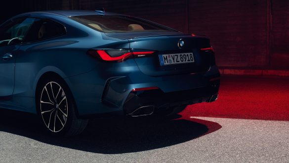 BMW 4 Coupe 2021 – tapety na smartfon i tablet (3)