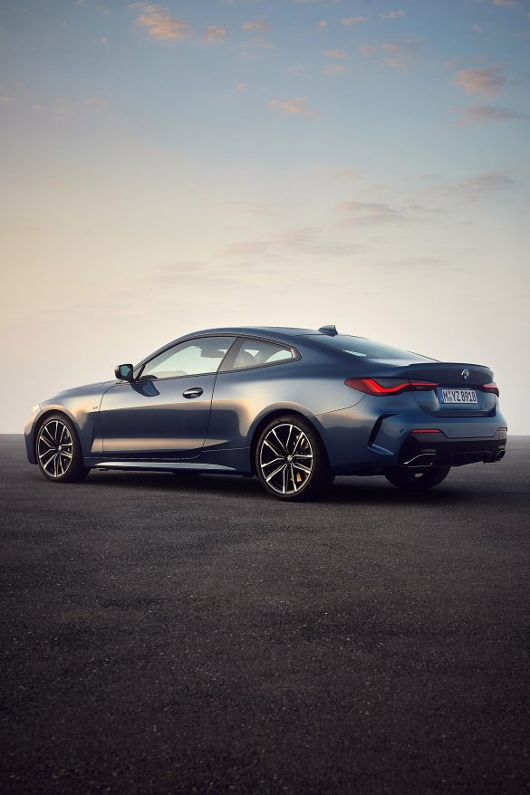 BMW 4 Coupe 2021 – tapety na smartfon i tablet (7)
