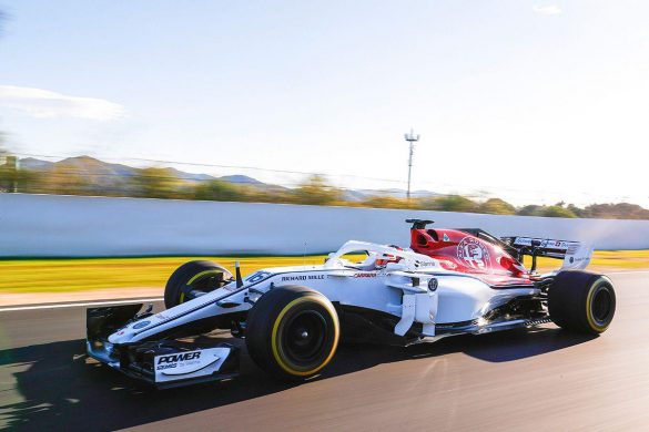 Alfa Romeo Sauber C37 – tapety na pulpit (1)