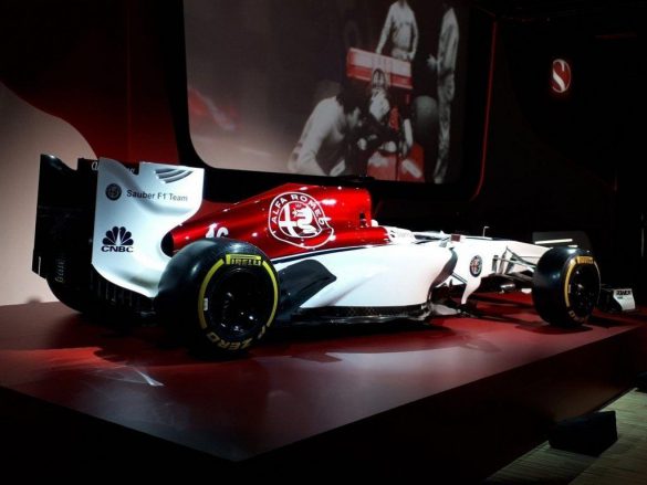 Alfa Romeo Sauber C37 – tapety na pulpit (12)