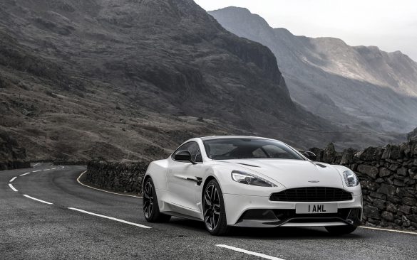 Aston Martin Vanquish 2016 – tapety na pulpit (15)