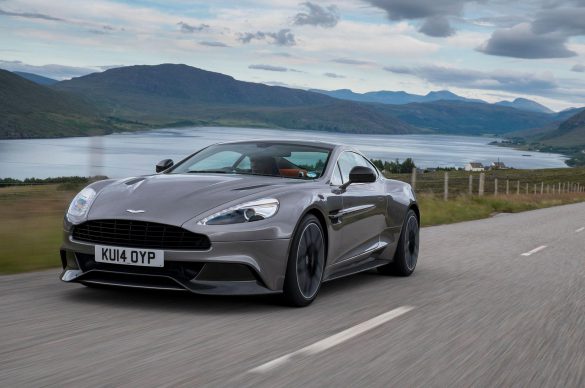 Aston Martin Vanquish 2016 – tapety na pulpit (25)