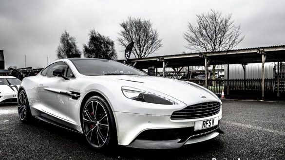 Aston Martin Vanquish 2016 – tapety na pulpit (3)