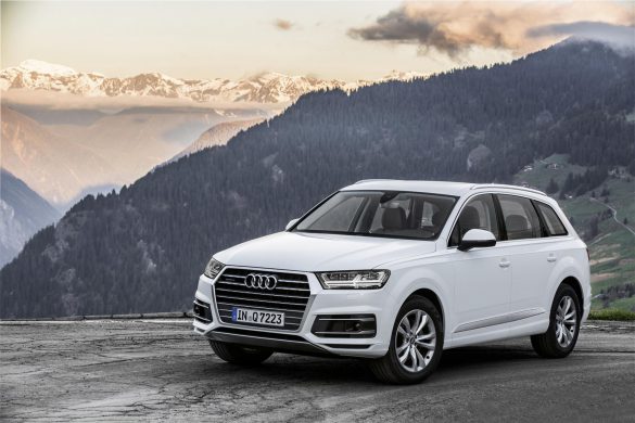Audi Q7 – tapety na smartfon i tablet (3)