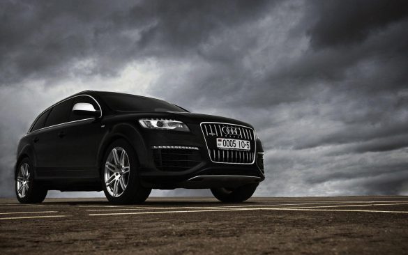 Audi Q7 – tapety na smartfon i tablet (7)