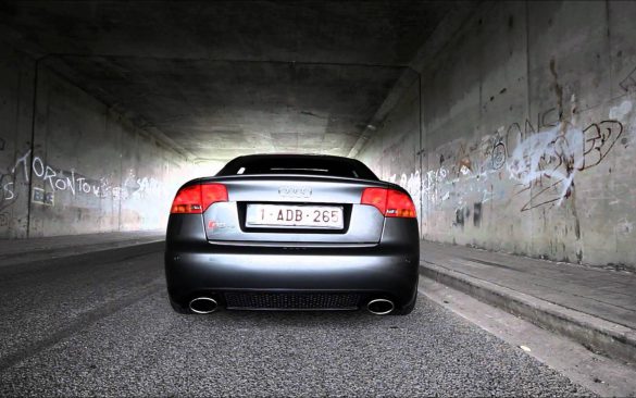 Audi RS4 – tapety na smartfon i tablet (7)