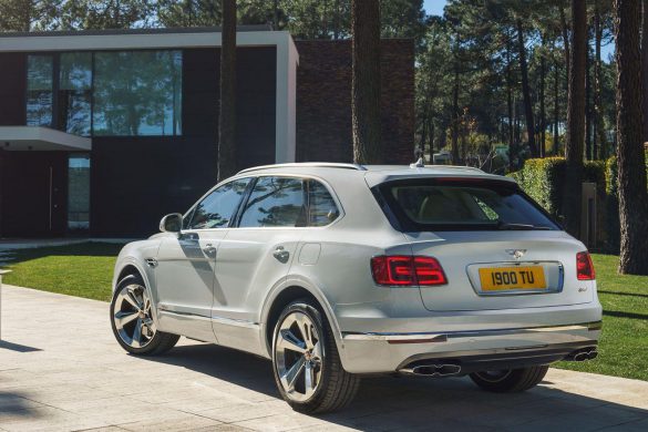 Bentley Bentayga PHEV – tapety na pulpit (3)
