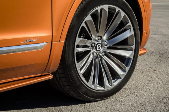 Bentley Bentayga Speed – tapety na pulpit (20)