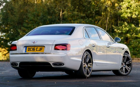 Bentley Flying Spur – tapety na pulpit (13)