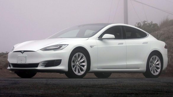2018 Tesla Model S – tapety na pulpit (18)