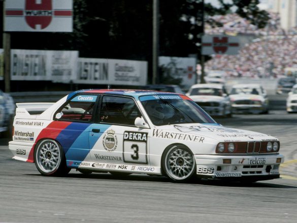 BMW E30 M3 – tapety na smartfon i tablet (1)