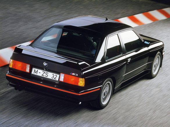 BMW E30 M3 – tapety na smartfon i tablet (15)