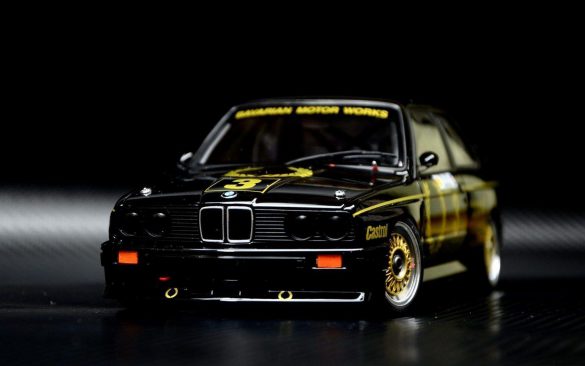 BMW E30 M3 – tapety na smartfon i tablet (2)