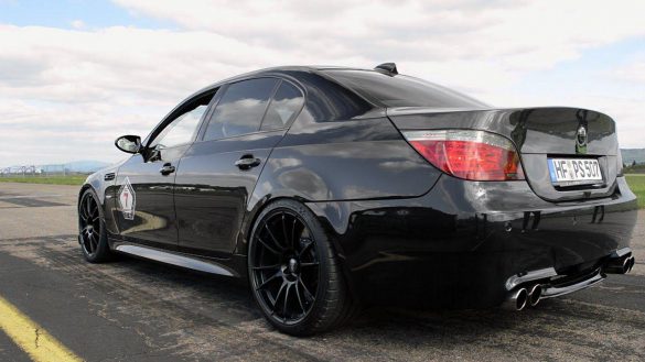 BMW E60 M5 – tapety na pulpit (10)