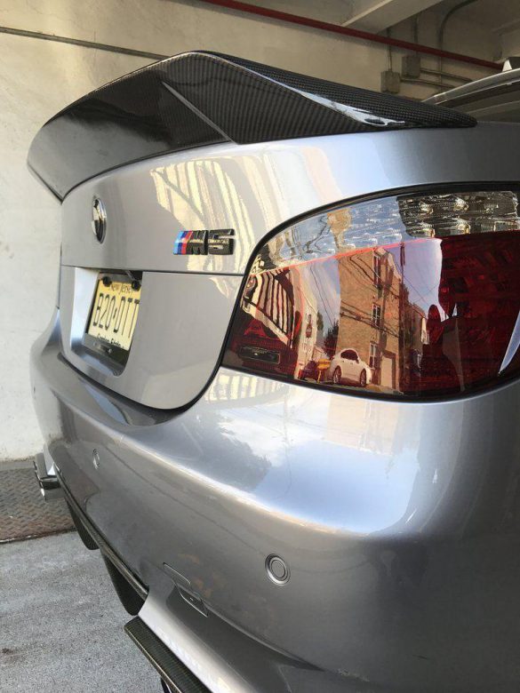 BMW E60 M5 – tapety na smartfon i tablet (16)