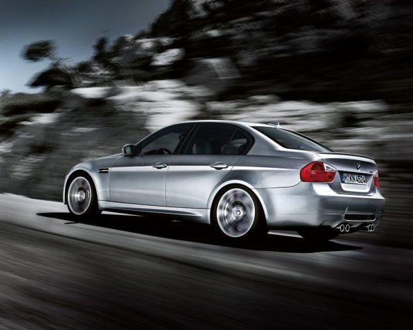 BMW E90 – tapety na smartfon i tablet (3)