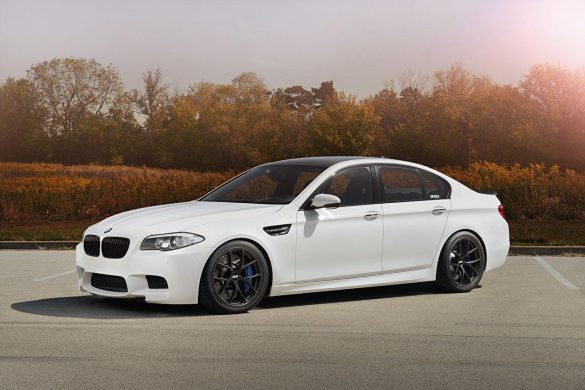 BMW F10 – tapety na smartfon i tablet (4)