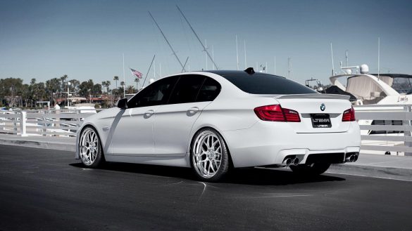 BMW F10 – tapety na smartfon i tablet (7)