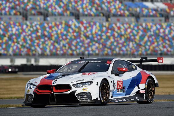 BMW M8 – tapety na pulpit (23)