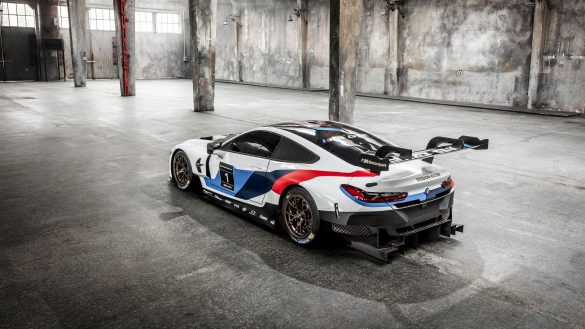 BMW M8 – tapety na pulpit (7)