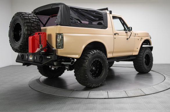 Ford Bronco – tapety na pulpit (6)