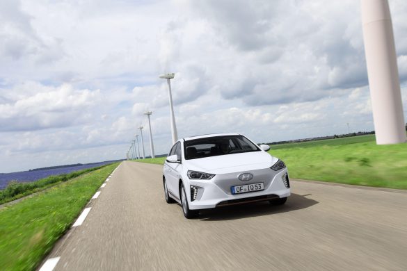Hyundai Ioniq – tapety na smartfon i tablet (18)