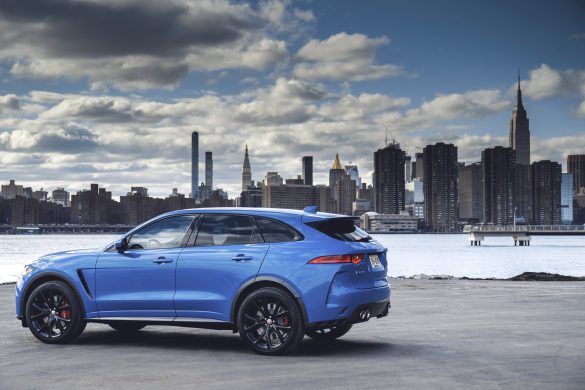 Jaguar F-Pace SVR – tapety na pulpit (10)