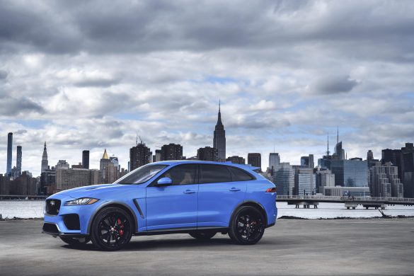 Jaguar F-Pace SVR – tapety na pulpit (13)