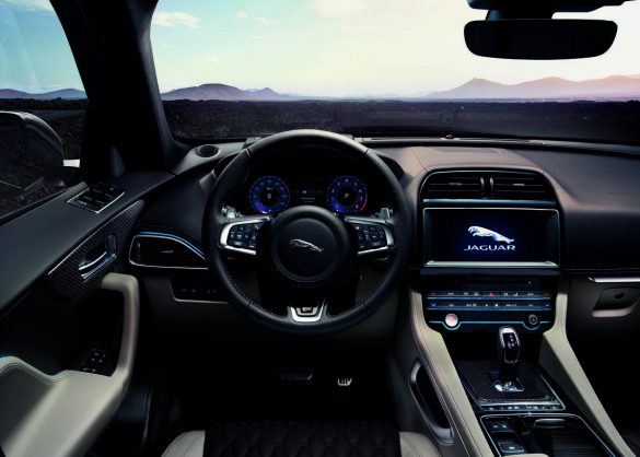 Jaguar F-Pace SVR – tapety na pulpit (18)