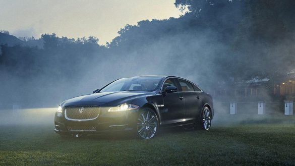 Jaguar XE 2019 – tapety na pulpit (1)