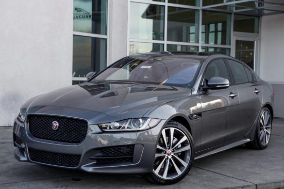 Jaguar XE 2019 – tapety na pulpit (28)