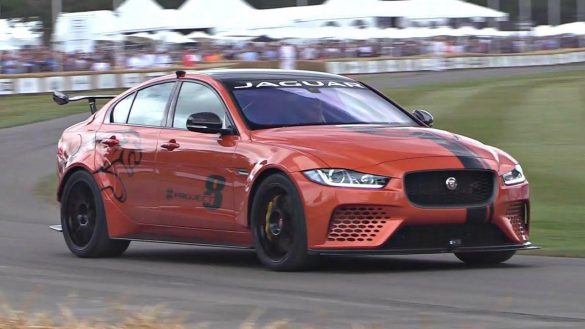 Jaguar XE Project 8 – tapety na smartfon i tablet (10)