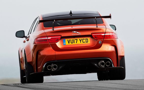 Jaguar XE Project 8 – tapety na smartfon i tablet (5)