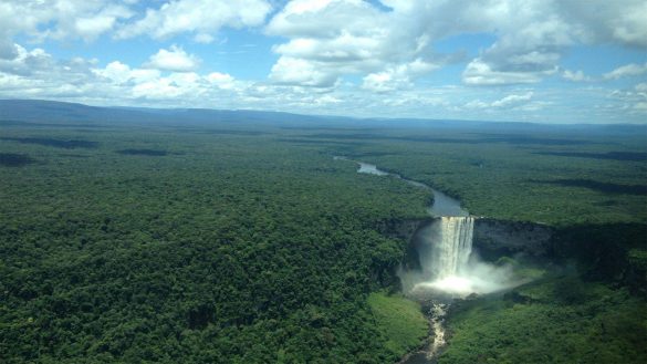 Kaieteur Falls – tapety na pulpit (1)
