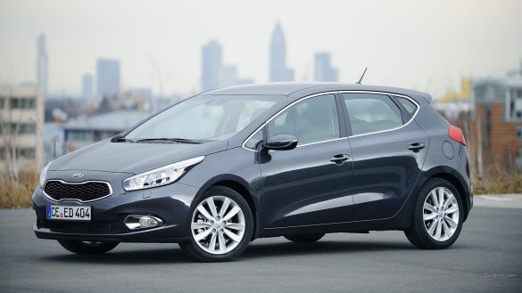 Kia Ceed – tapety na pulpit (8)