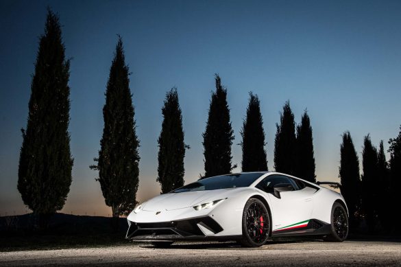 Lamborghini Huracán Spyder Performante – tapety na smartfon i tablet (13)