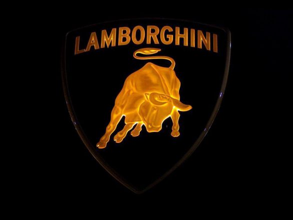 Lamborghini Logo – tapety na smartfon i tablet (17)