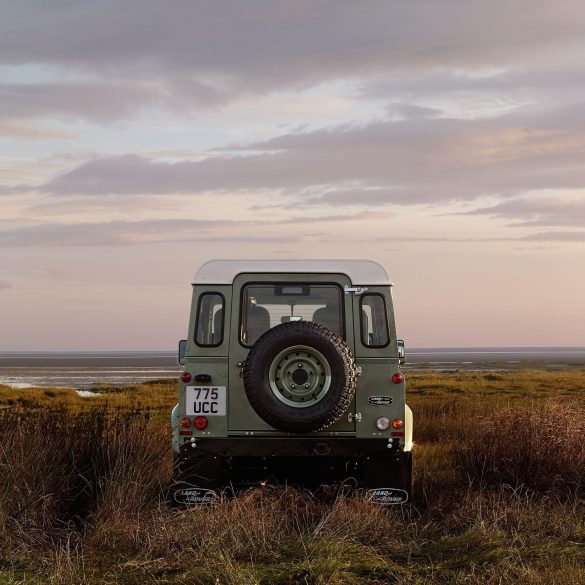 Land Rover Defender – tapety na pulpit (10)