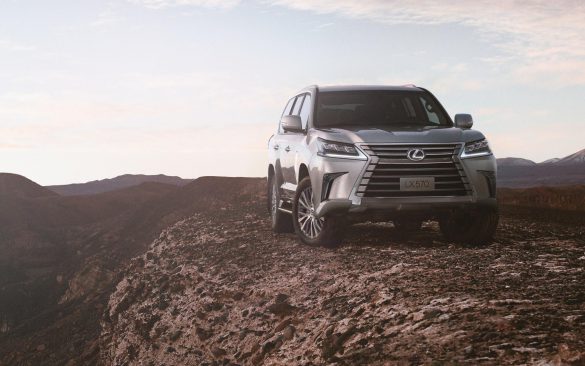 Lexus LX 570 – tapety na smartfon i tablet (17)