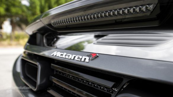 McLaren Logo – tapety na smartfon i tablet (14)