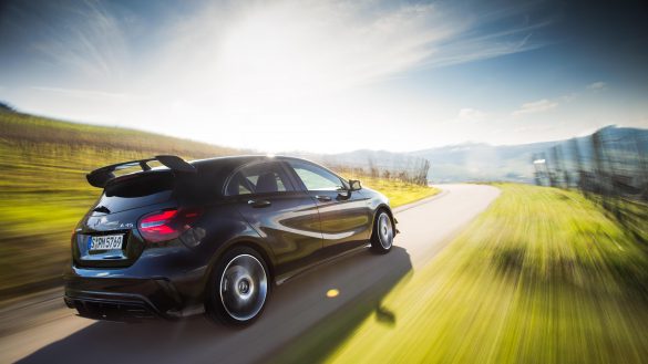 Mercedes-AMG A 45 2019 – tapety na pulpit (25)