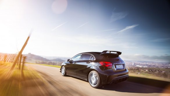 Mercedes-AMG A 45 2019 – tapety na pulpit (27)