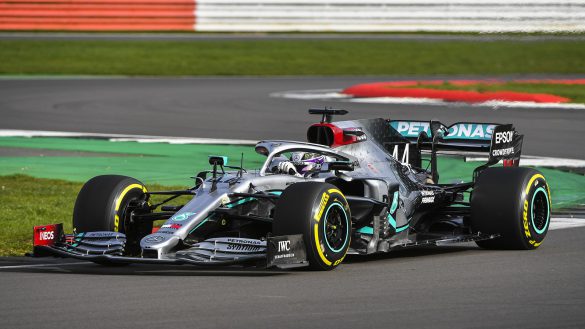 Mercedes W11 – tapety na smartfon i tablet (8)