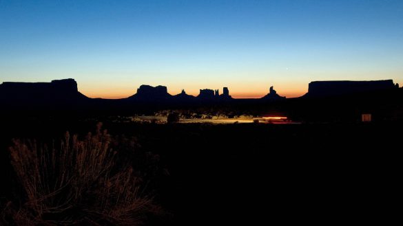 Monument Valley – tapety na pulpit (19)