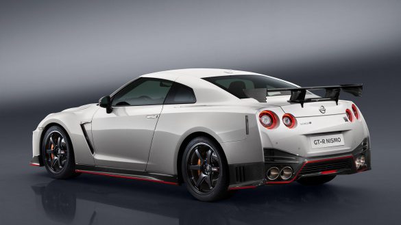 Nissan GT-R Nismo – tapety na smartfon i tablet (11)