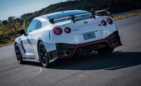 Nissan GT-R Nismo – tapety na smartfon i tablet (12)