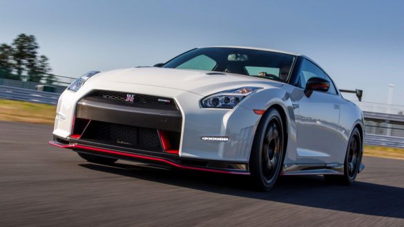 Nissan GT-R Nismo – tapety na smartfon i tablet (16)