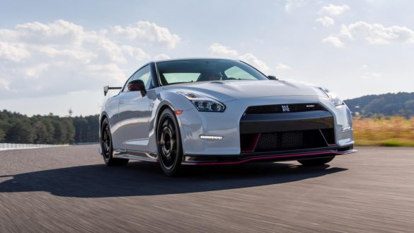 Nissan GT-R Nismo – tapety na smartfon i tablet (18)