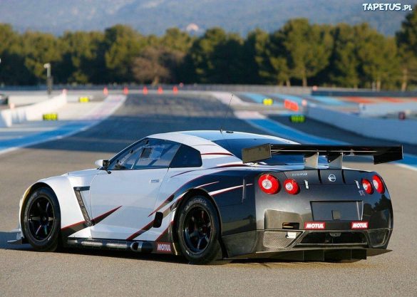 Nissan GT-R Nismo – tapety na smartfon i tablet (23)