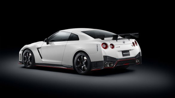 Nissan GT-R Nismo – tapety na smartfon i tablet (6)